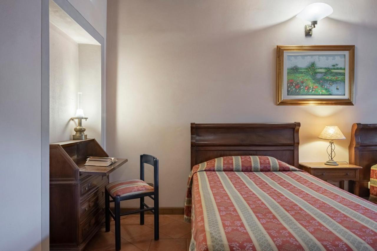 Villaggio Albergo San Lorenzo E Santa Caterina เปสเชีย ภายนอก รูปภาพ