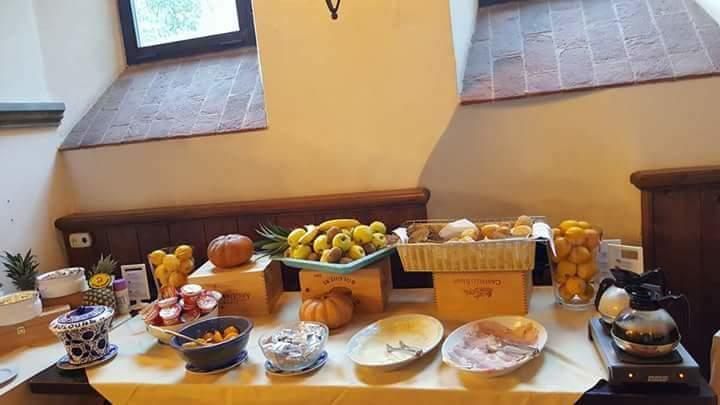 Villaggio Albergo San Lorenzo E Santa Caterina เปสเชีย ภายนอก รูปภาพ